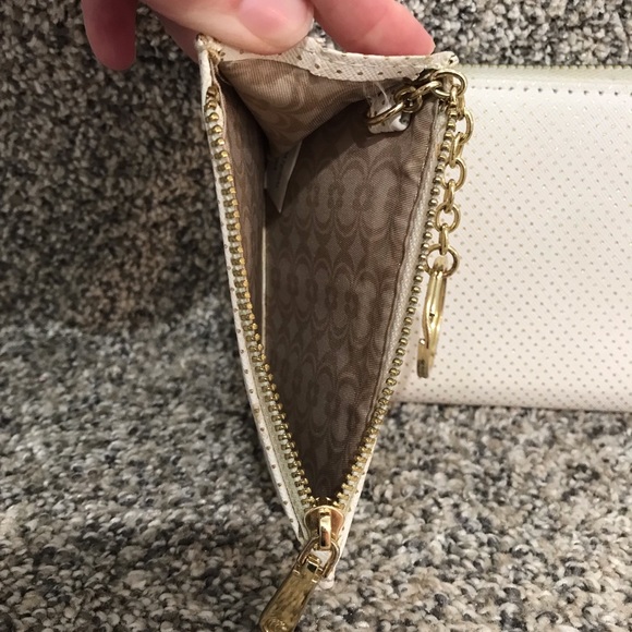 PRICE DROP 🎉 Wallet Set - White & Gold - Picture 5 of 9